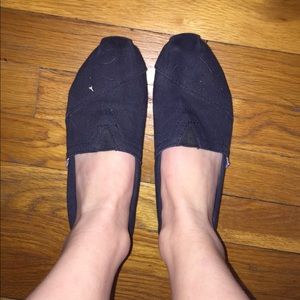 Classic black toms
